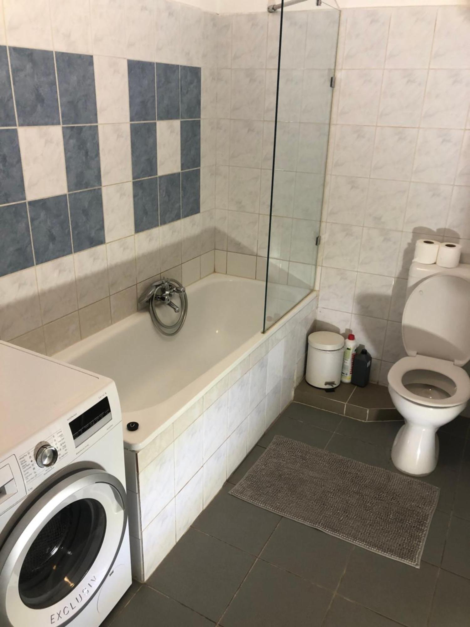 Large Apartment With Garage And Terrace Budapest Esterno foto
