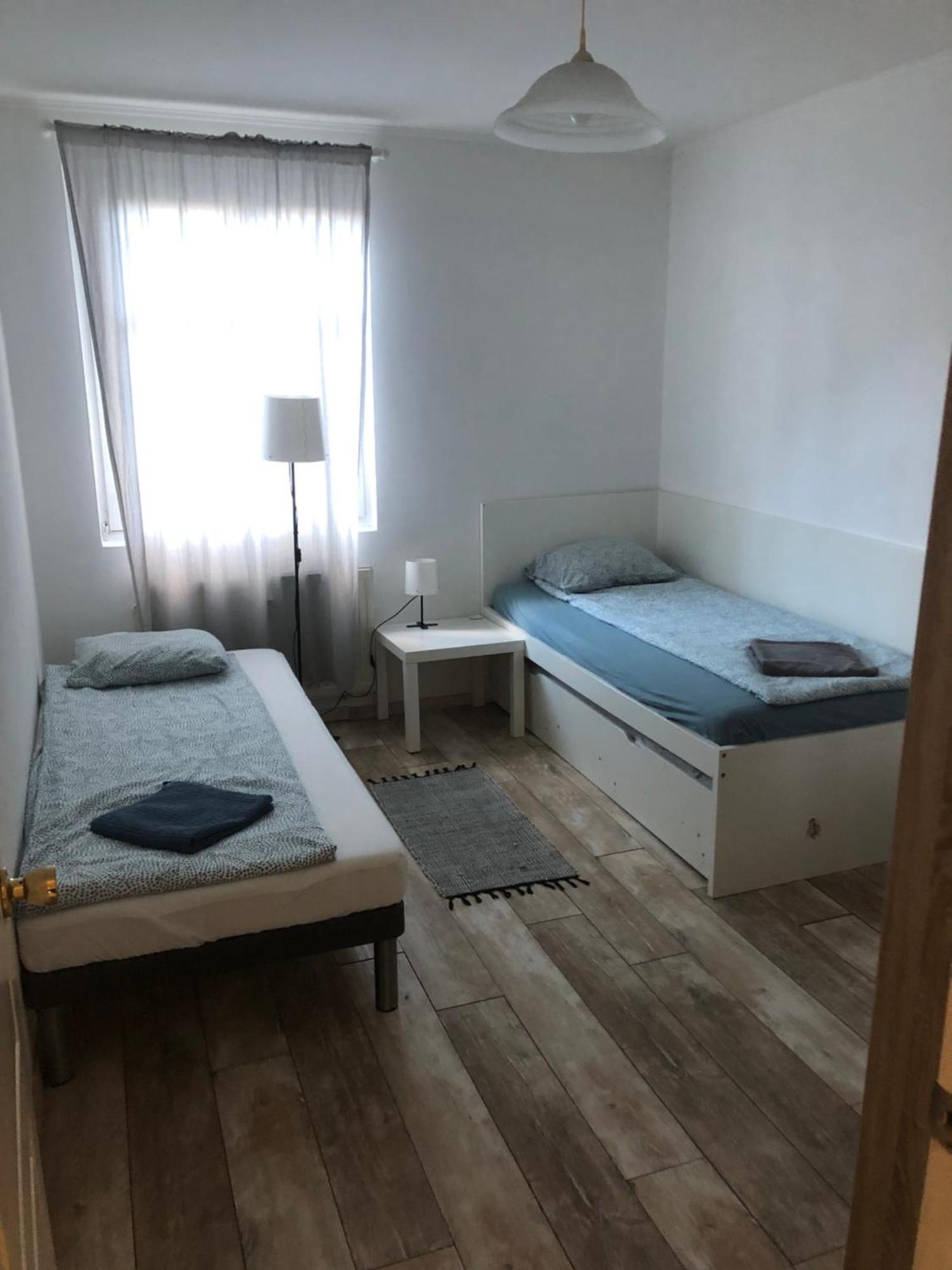 Large Apartment With Garage And Terrace Budapest Esterno foto