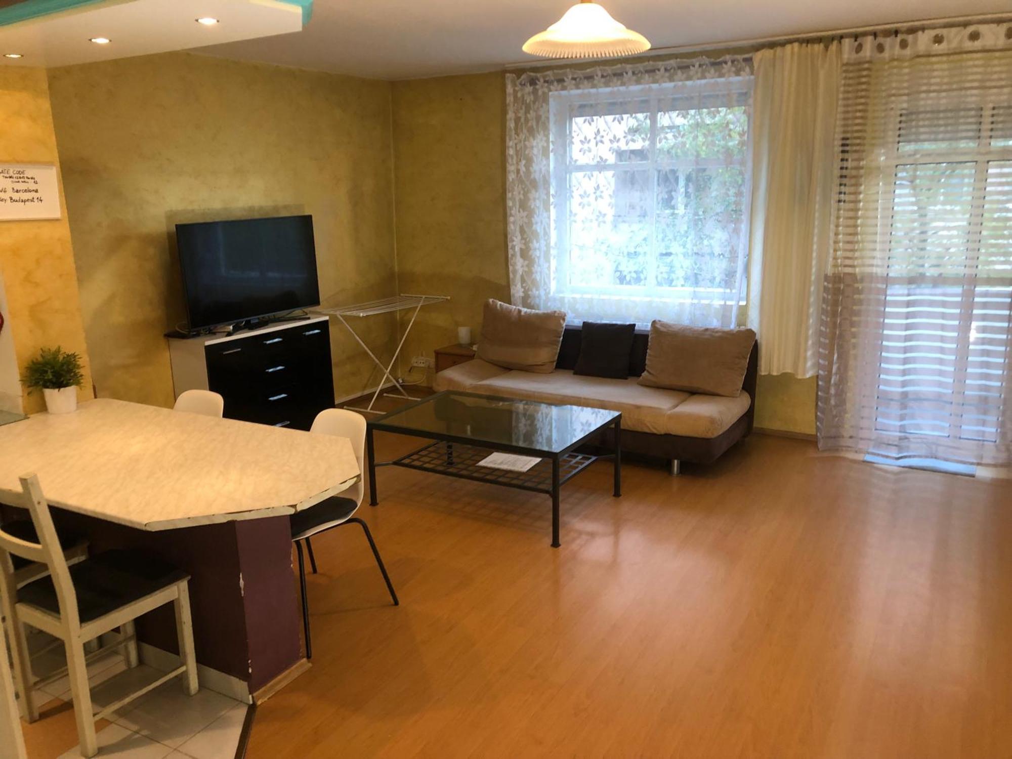 Large Apartment With Garage And Terrace Budapest Esterno foto